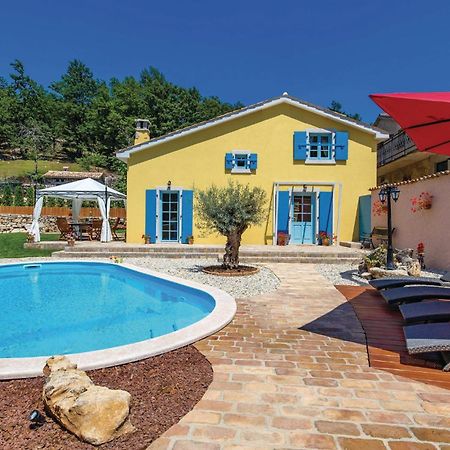 Stunning Home In Jurdani With Wifi Mucici Extérieur photo