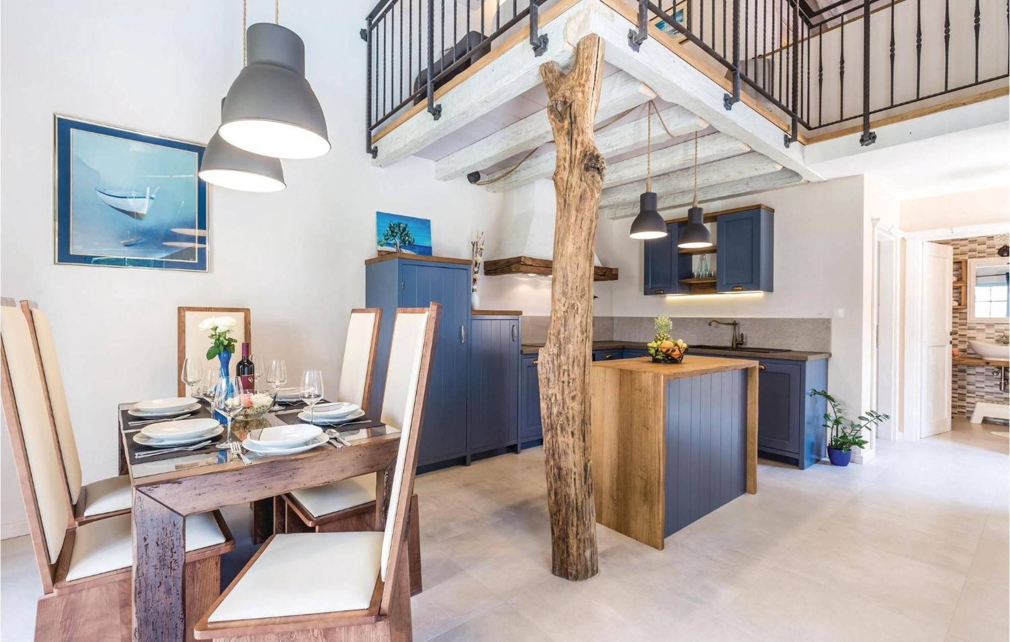 Stunning Home In Jurdani With Wifi Mucici Extérieur photo